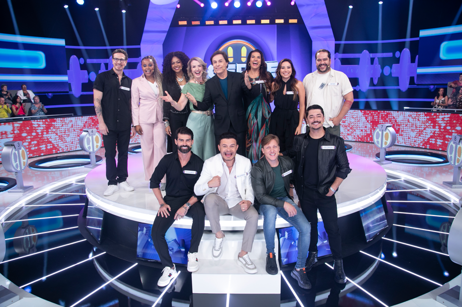 Famosos disputam prêmio de até R$300 mil no Acerte ou Caia!