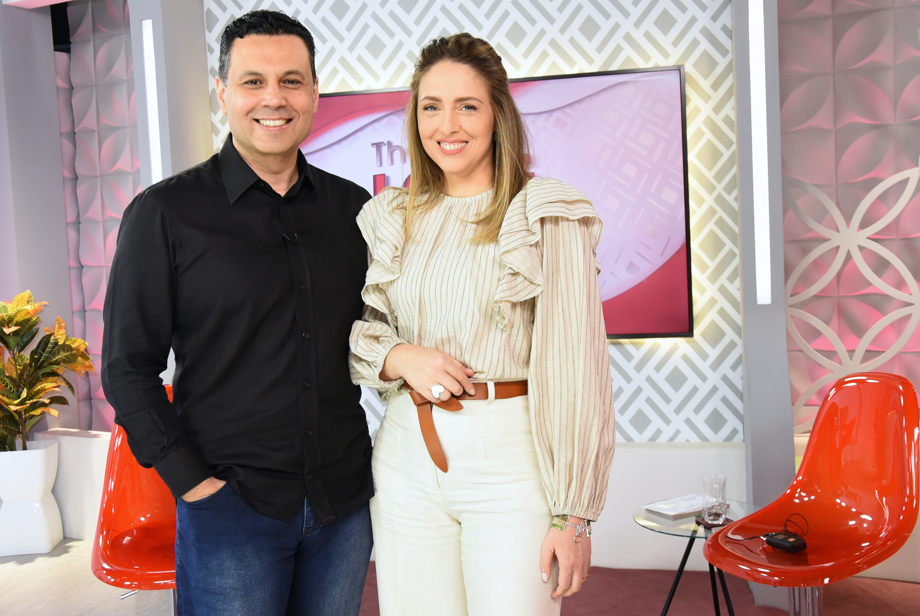 The Love School alerta sobre os riscos de viver atrás de máscaras