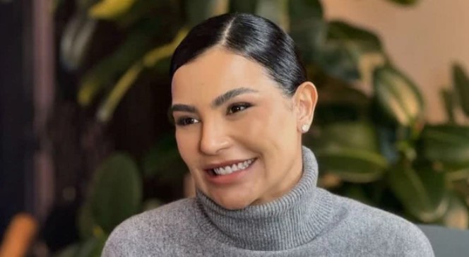 Cíntia Chagas questiona equipe do Domingo Espetacular: “Qual erro de português ou palavra você não suporta?”