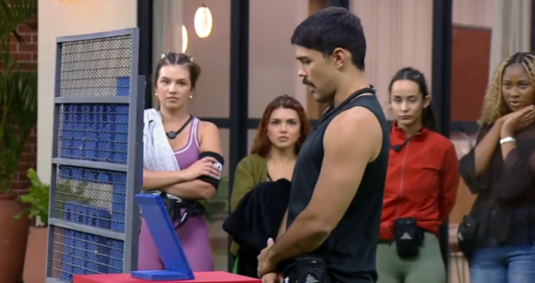 Matheus vence prova e assume comando da Casa do Patrão
