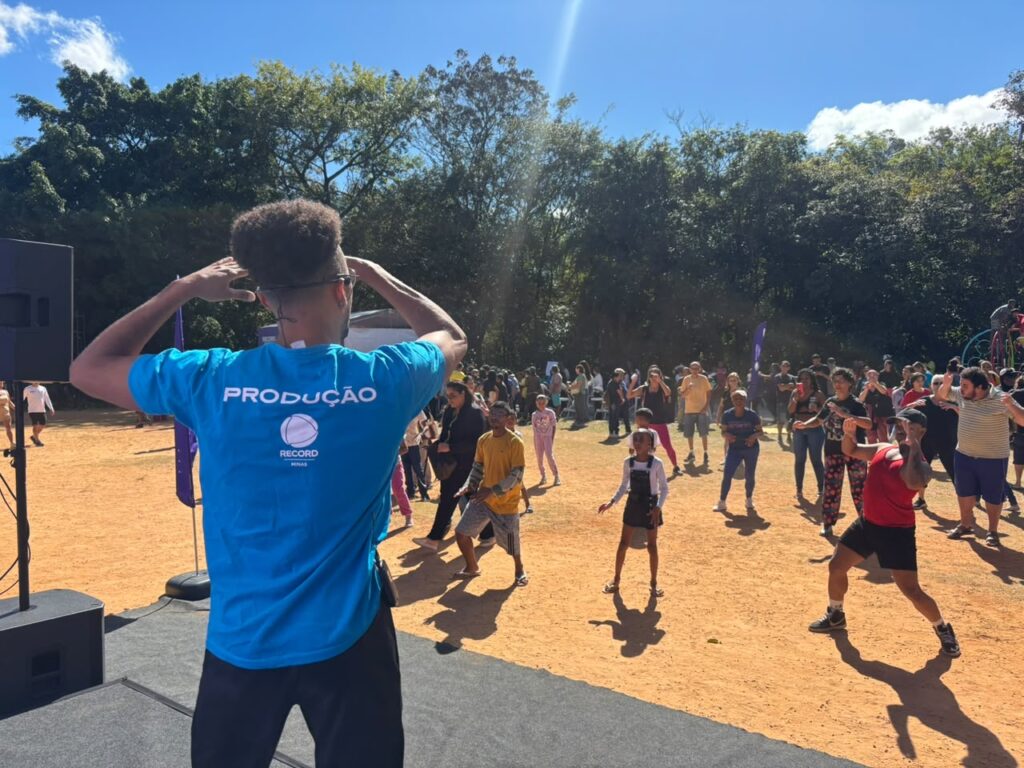 RECORD na Praça reúne centenas de pessoas em Belo Horizonte