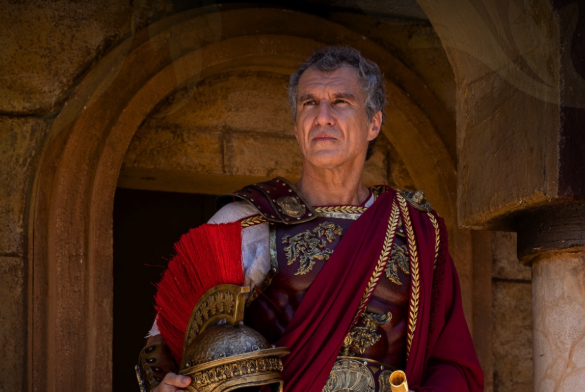 Intérprete de Quintus Arrius na série Ben-Hur comenta sobre personagem