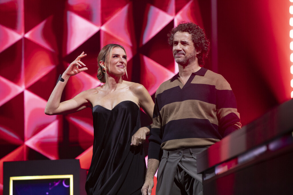 Canta Comigo Teen tem performances com músicas de Michael Jackson, Sandy & Júnior, Queen e Luiz Gonzaga