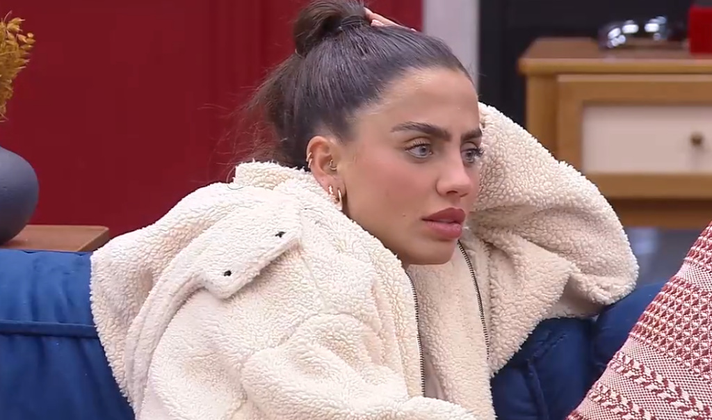 Em A Fazenda 18, Cath revela chateação com Tina e Stephanie