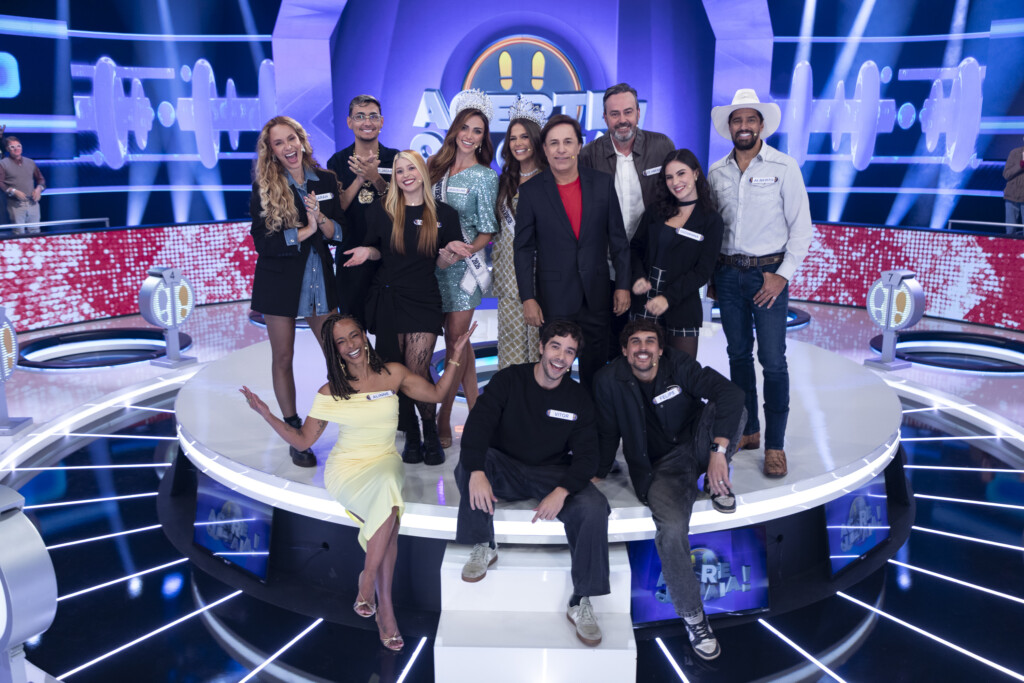 MC Jacaré, Sarah Andrade, Felipe Roque e Bianca Alencar encaram os desafios do Acerte ou Caia!